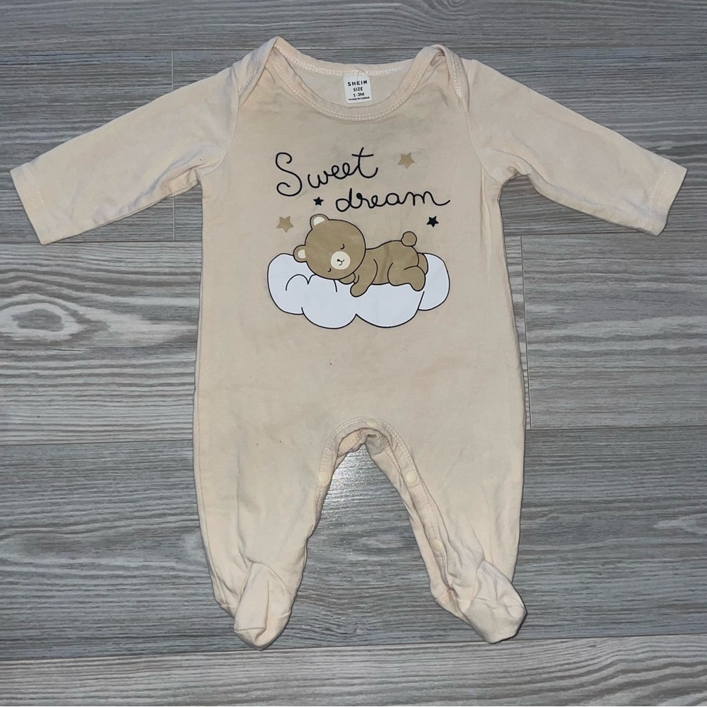 SHEIN Baby Boys Sleep and Play Sleeper Size 0–3 Months